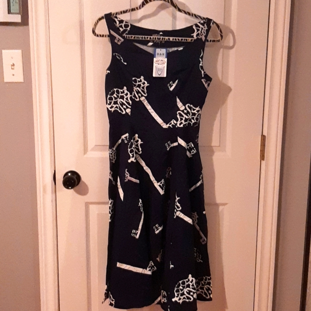 Hearts & Roses Dress size 6